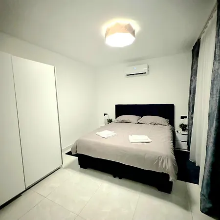 Apartment Pia